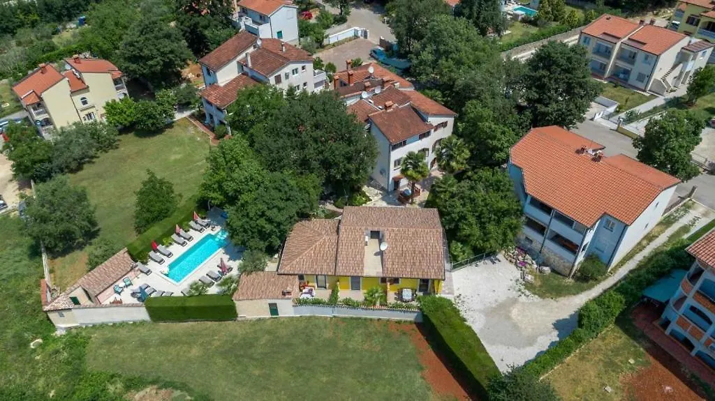 Holiday Home In Porec With Terrace, Air Conditioning, W-Lan, Washing Machine 4928-11