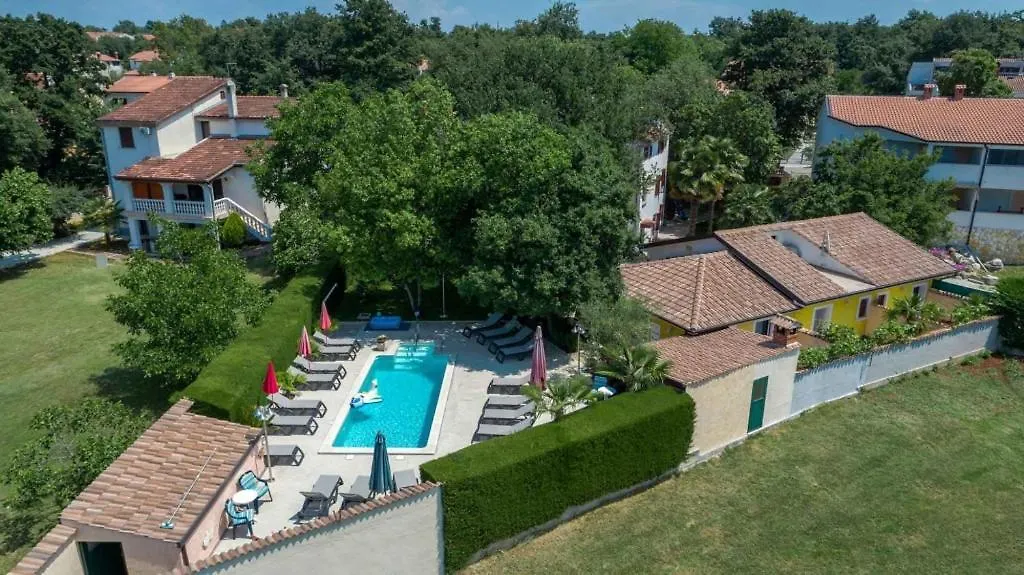 Holiday Home In Porec With Terrace, Air Conditioning, W-Lan, Washing Machine 4928-11